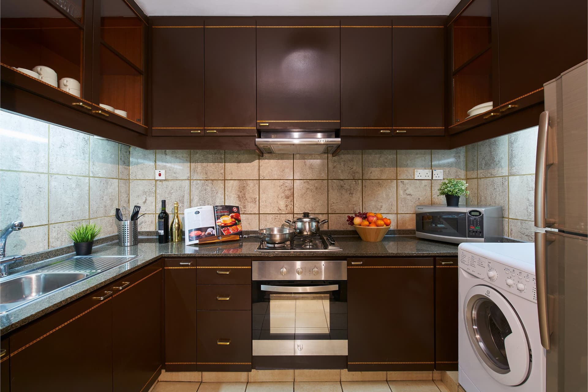 Ensuite at Orchard Parksuites in D09, Singapore - Photo 5