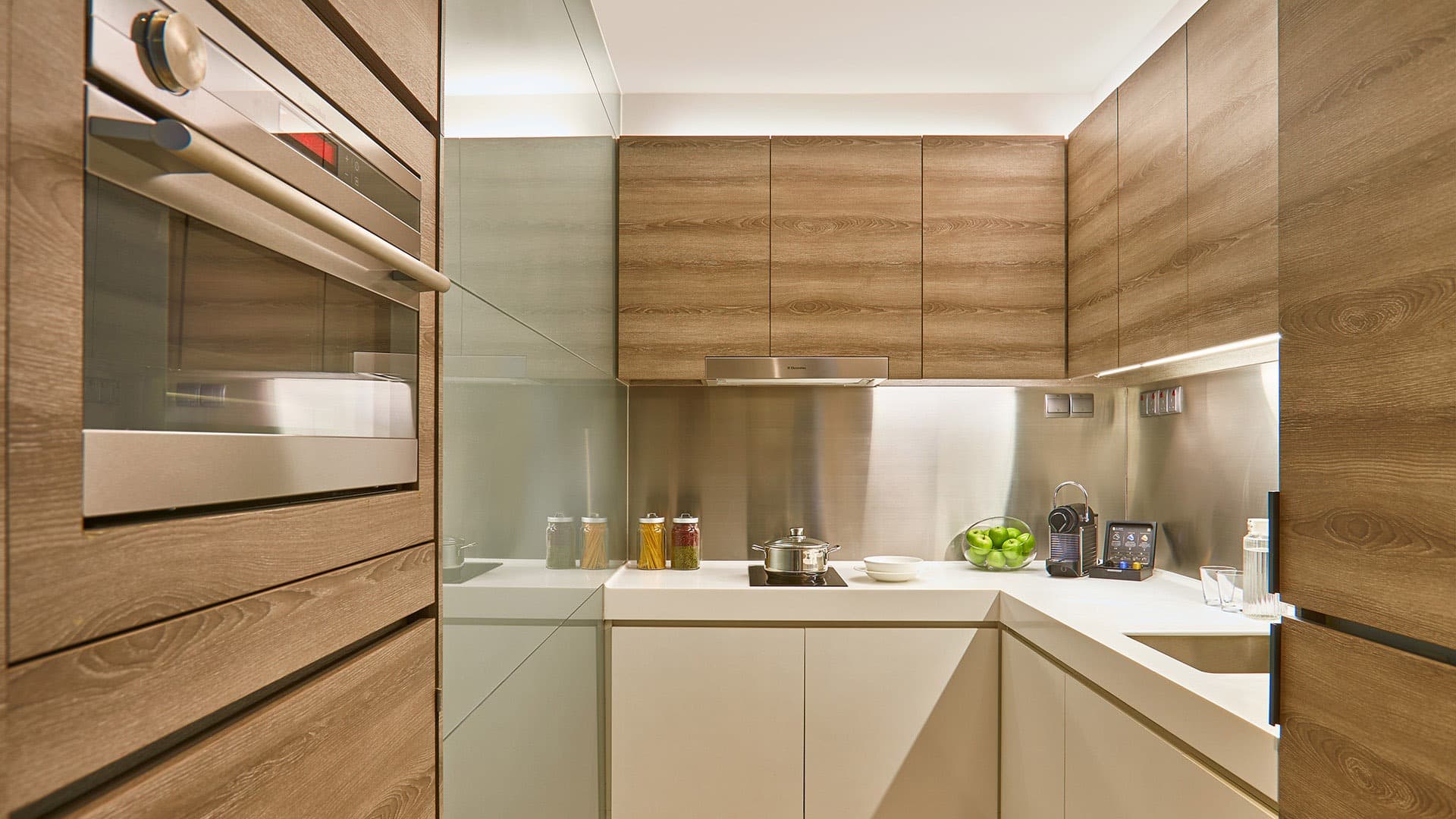 Ensuite at Pan Pacific Serviced Suites Beach Road in D07, Singapore - Photo 2
