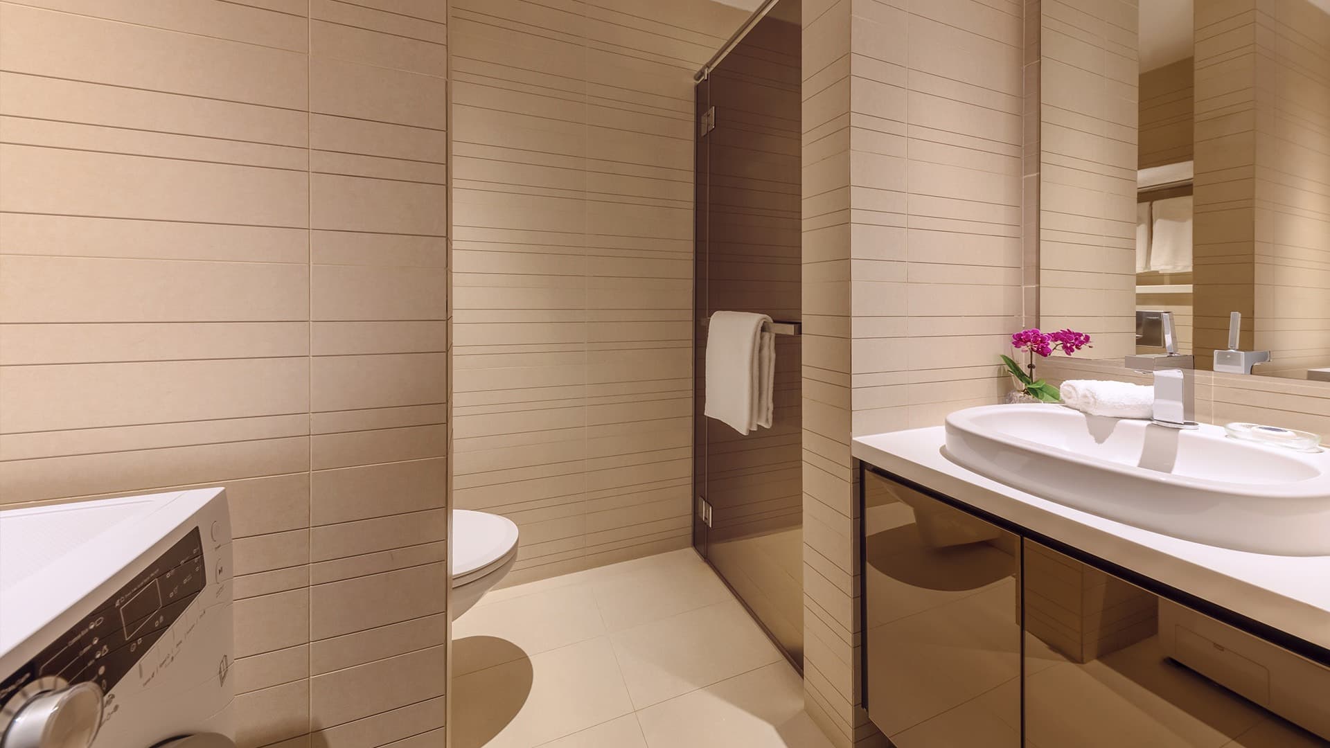 Ensuite at Pan Pacific Serviced Suites Orchard in D09, Singapore - Photo 3