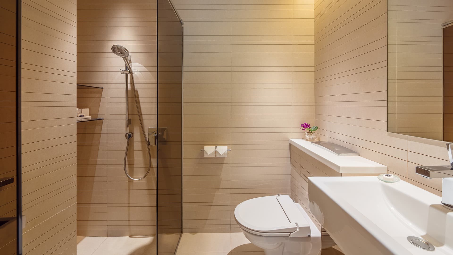 Ensuite at Pan Pacific Serviced Suites Orchard in D09, Singapore - Photo 3