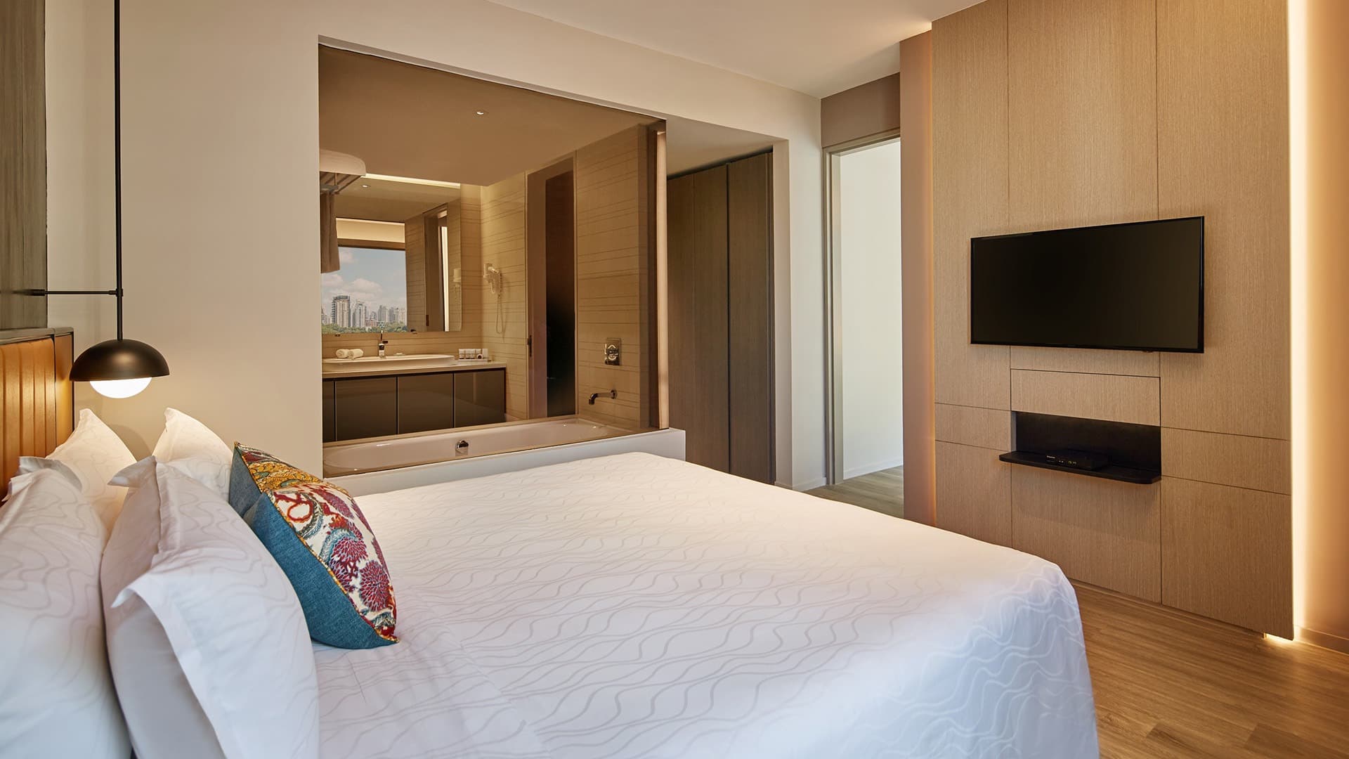 Ensuite at Pan Pacific Serviced Suites Orchard in D09, Singapore - Photo 4
