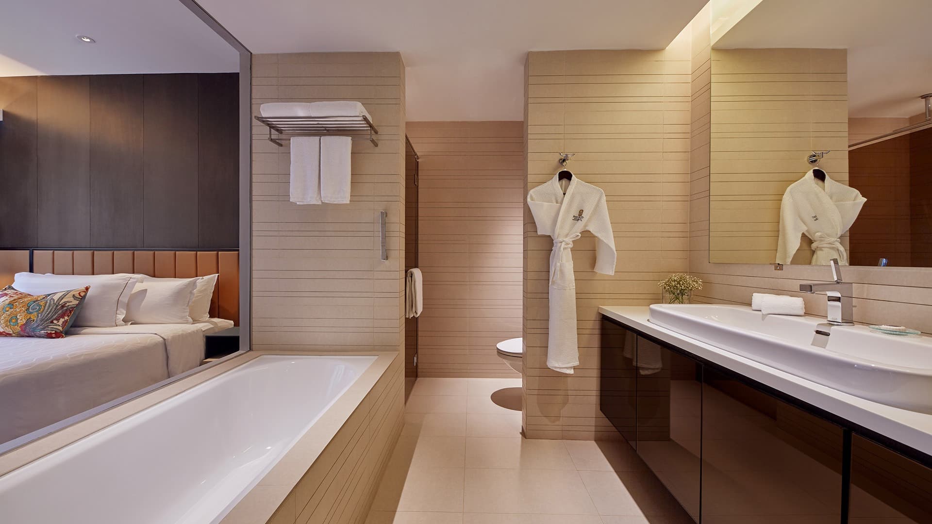 Ensuite at Pan Pacific Serviced Suites Orchard in D09, Singapore - Photo 5