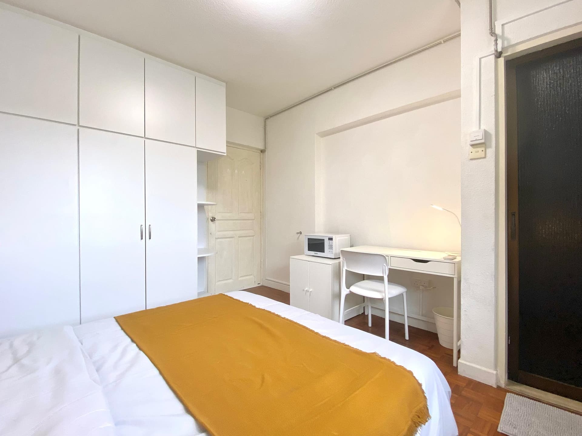 Ensuite at Pine Grove in D21, Singapore - Photo 3