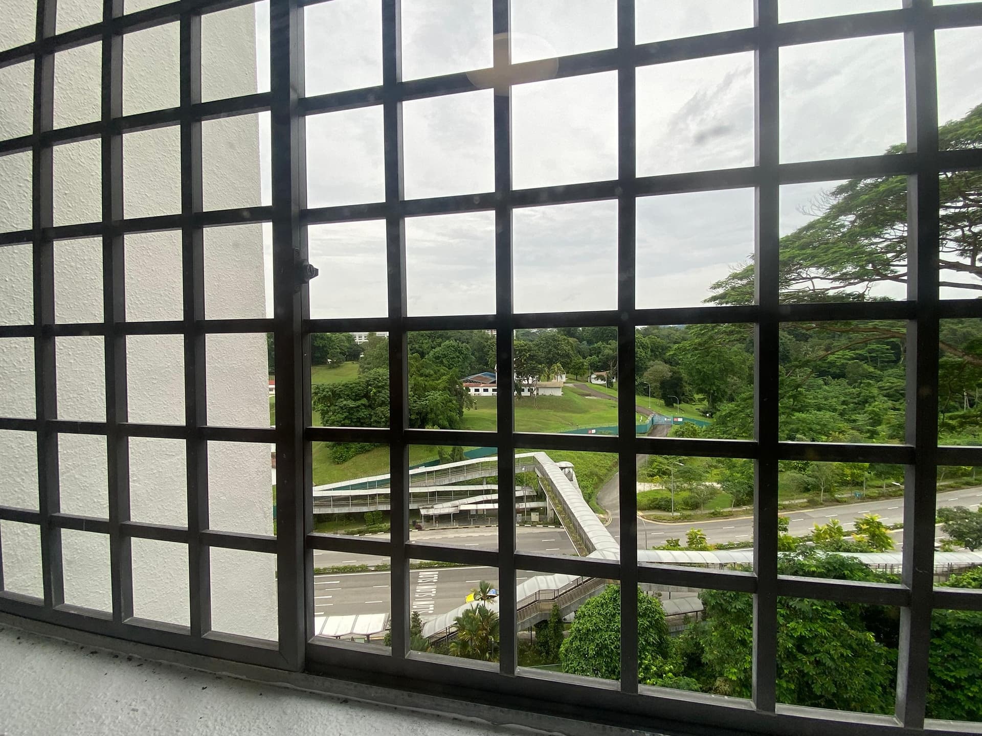 Ensuite at Pine Grove in D21, Singapore - Photo 4