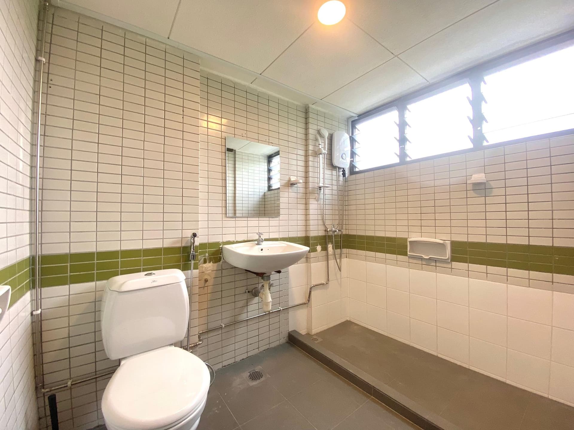 Ensuite at Pine Grove in D21, Singapore - Photo 5