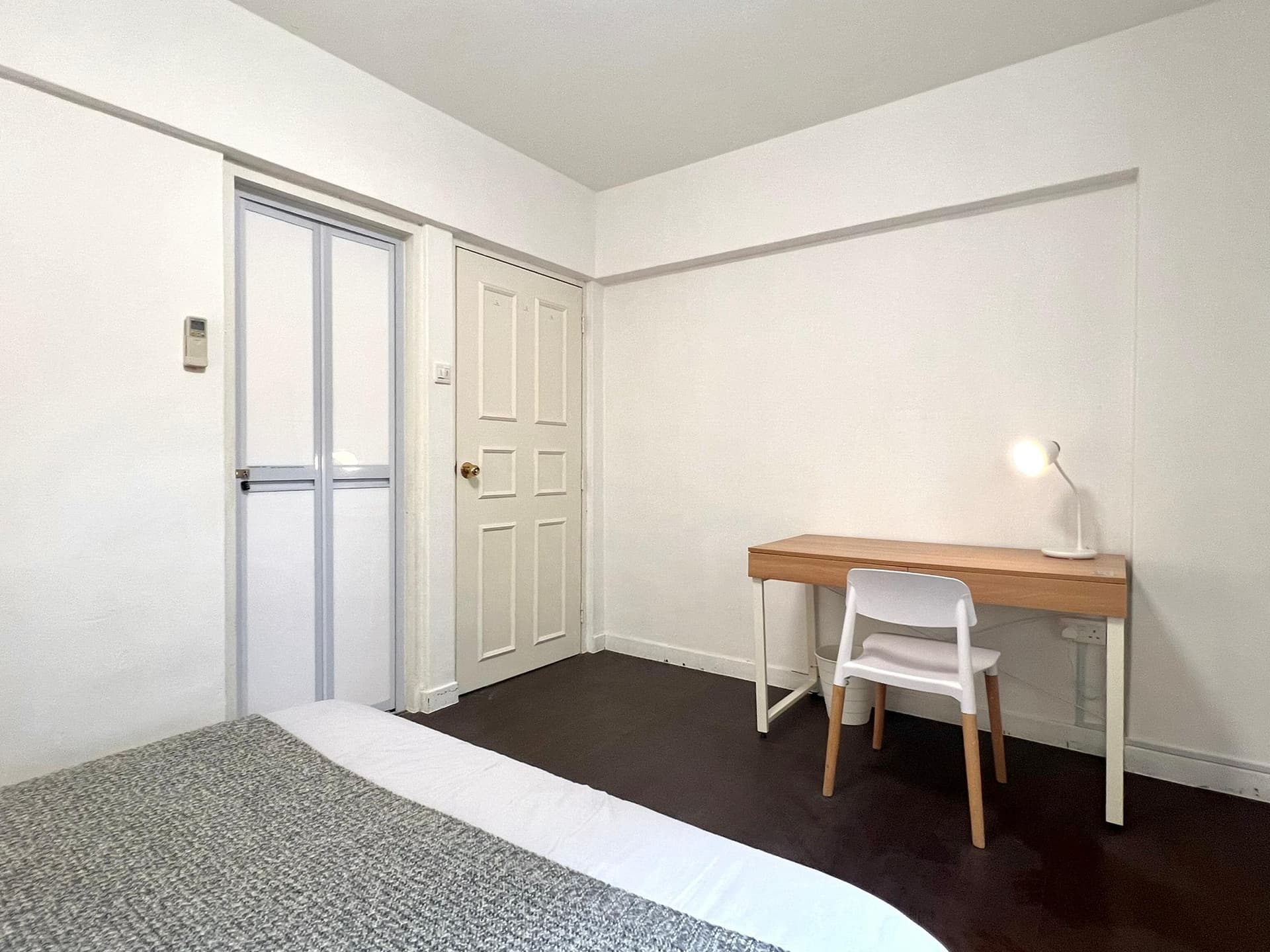 Ensuite at Pine Grove in D21, Singapore - Photo 4