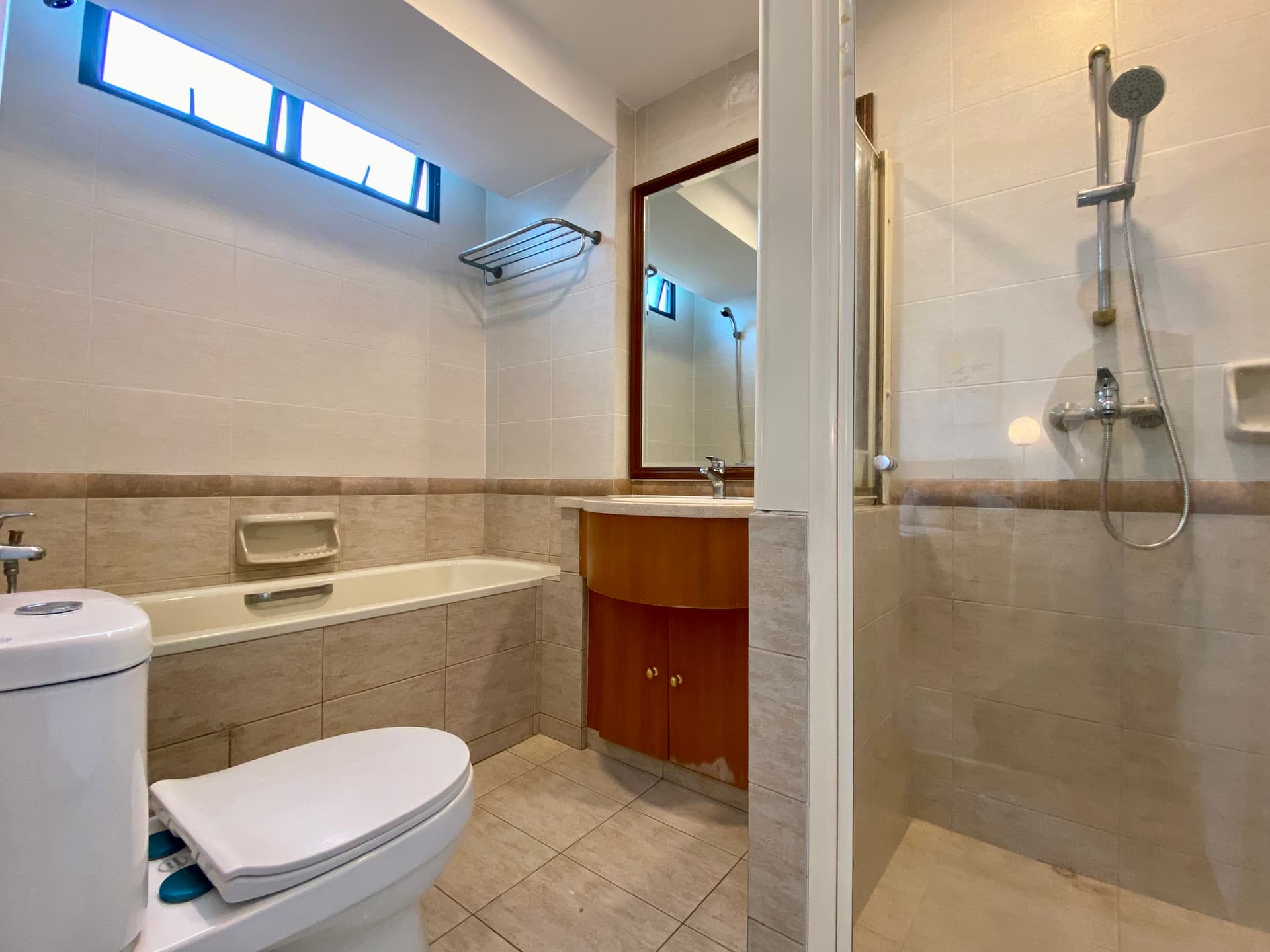 Ensuite at Regent Grove in D23, Singapore - Photo 5