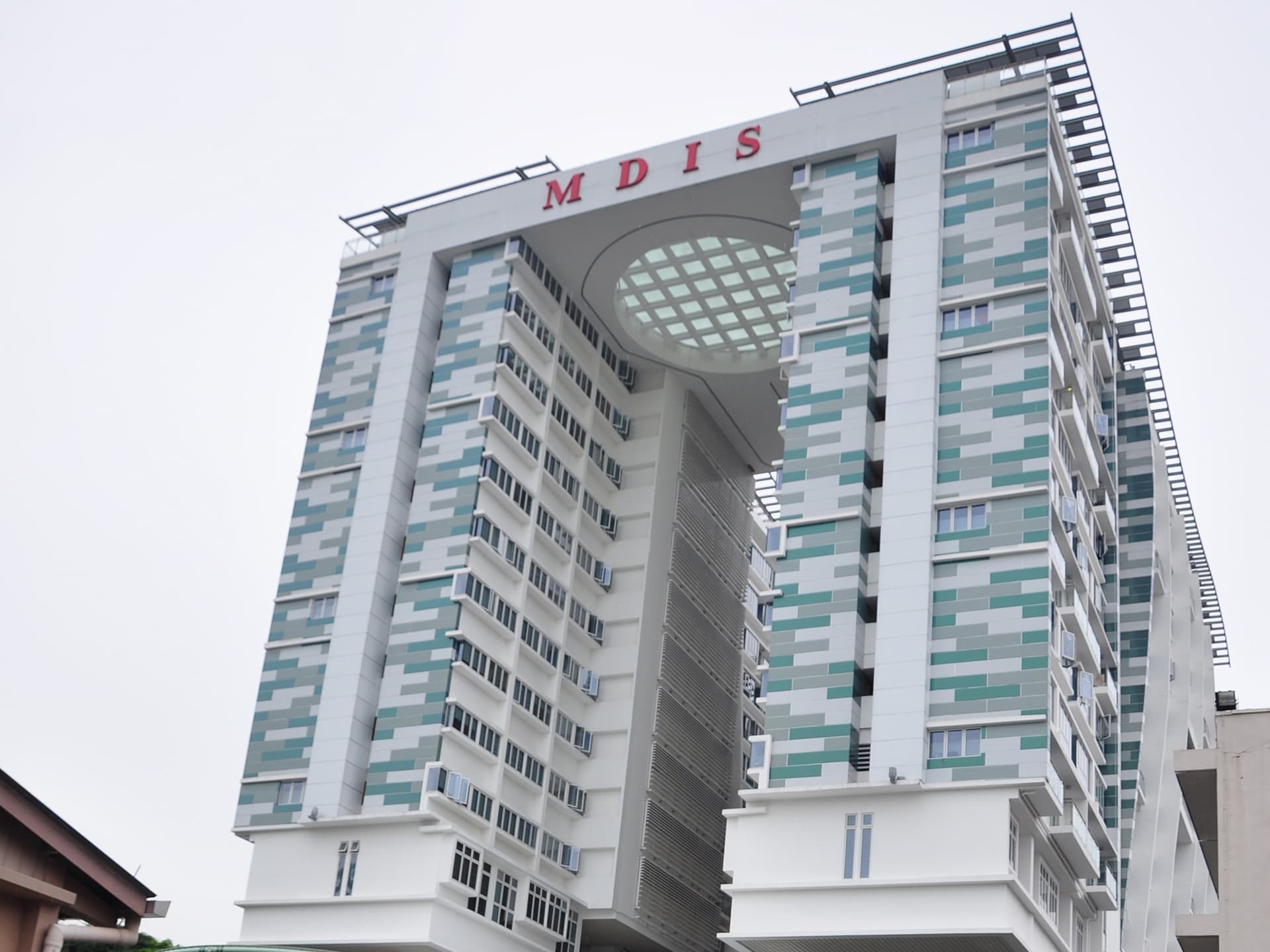 Residences @Stirling in D3, Singapore - Photo 4