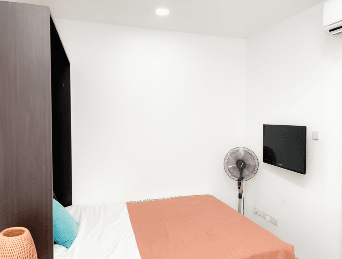 Studio at South Buona Vista Road in D05, Singapore - Photo 4