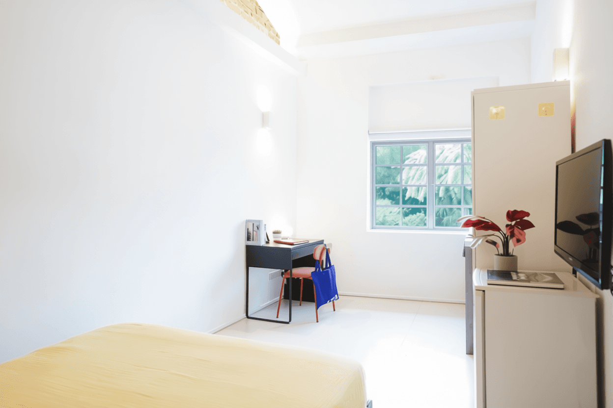 Studio at South Buona Vista Road in D05, Singapore - Photo 2