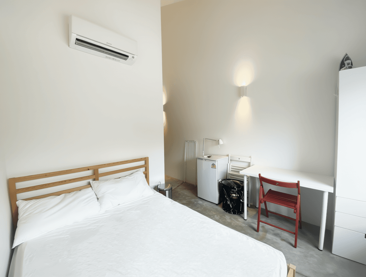 Studio at South Buona Vista Road in D05, Singapore - Photo 2
