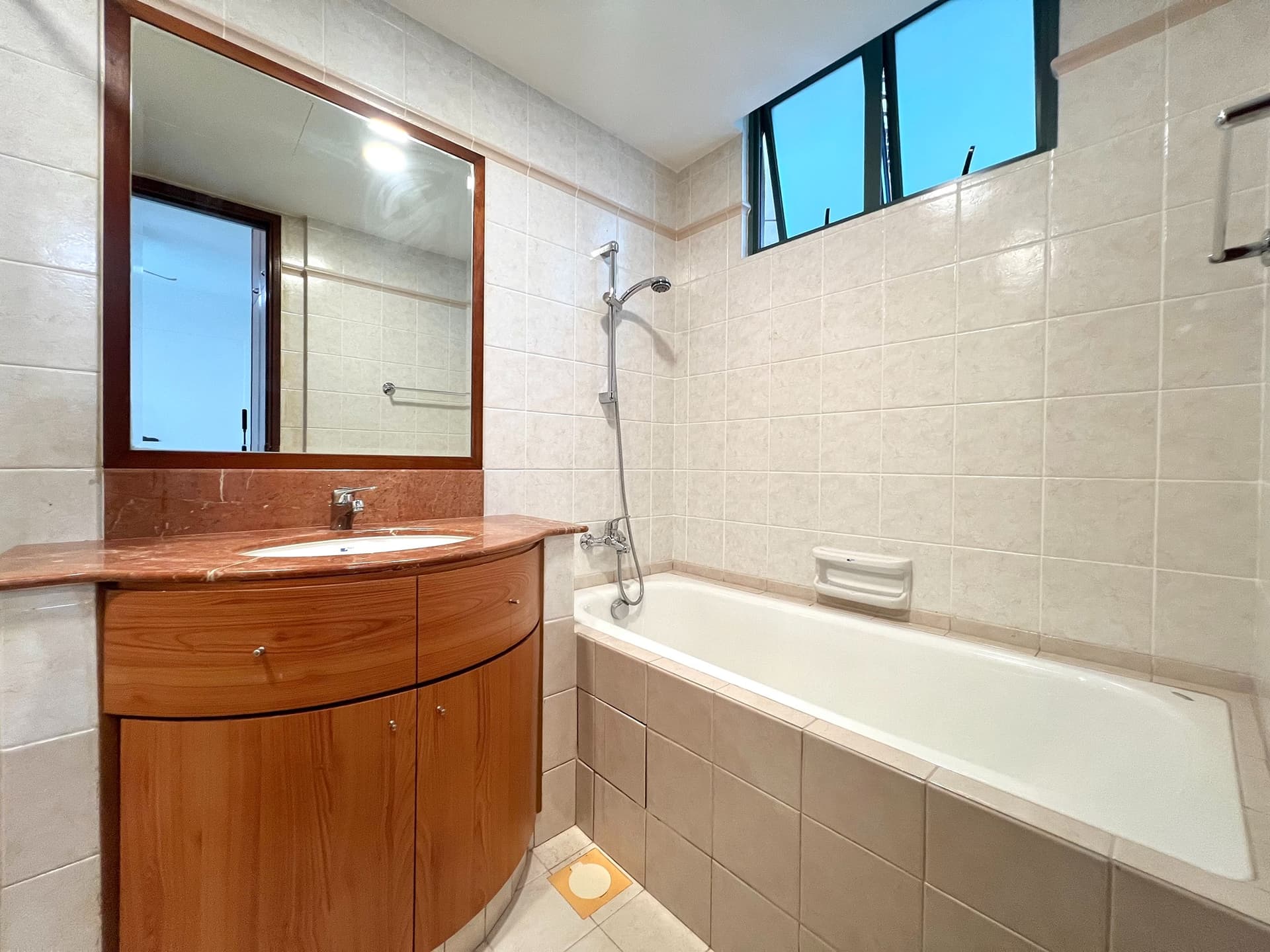 Ensuite at Summerdale in D22, Singapore - Photo 5