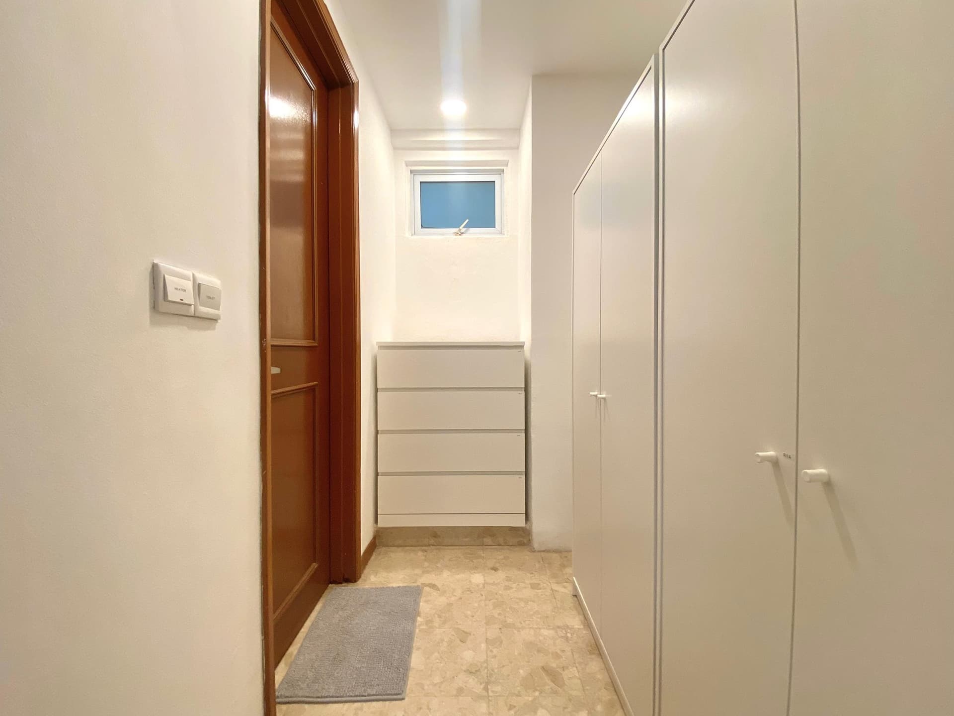 Ensuite at Sunrise Gardens in D28, Singapore - Photo 4