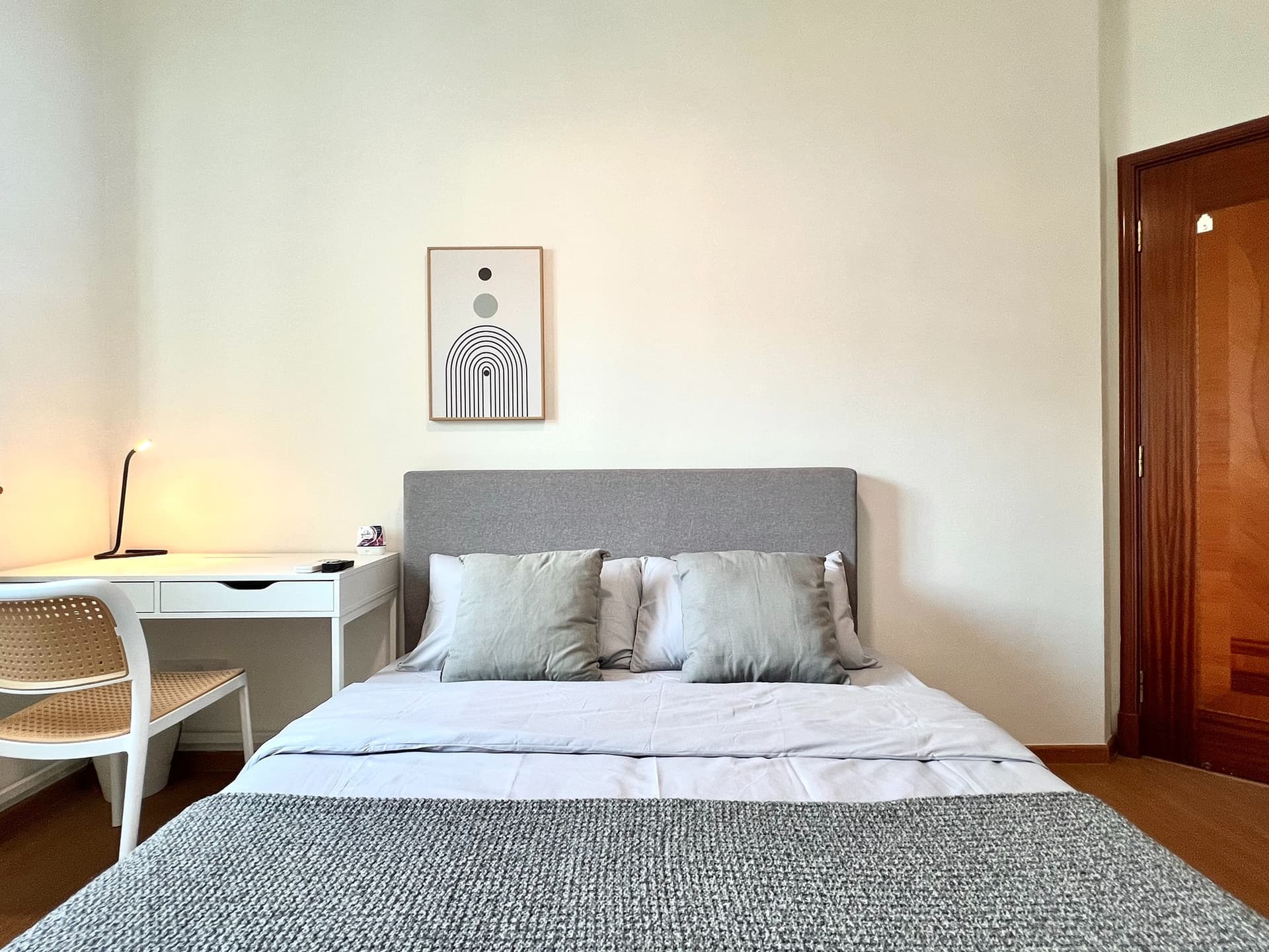 Ensuite at Sunshine Plaza in D07, Singapore - Photo 2