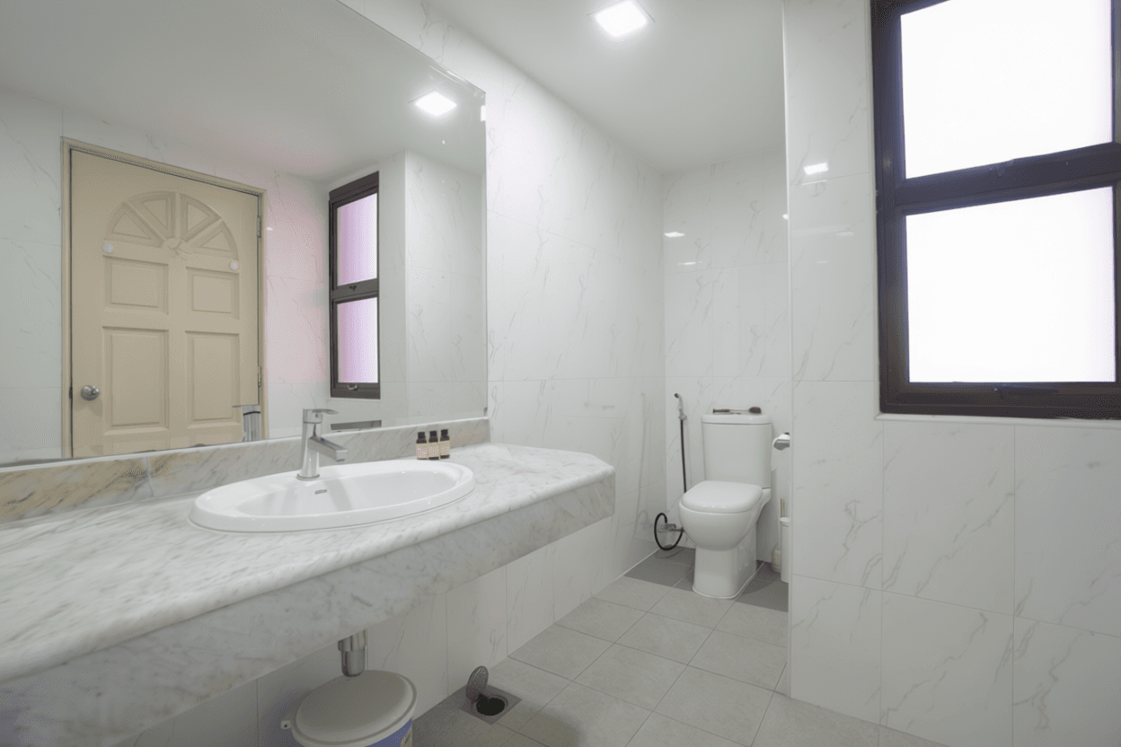 Ensuite at Tan Tong Meng Tower in D11, Singapore - Photo 4