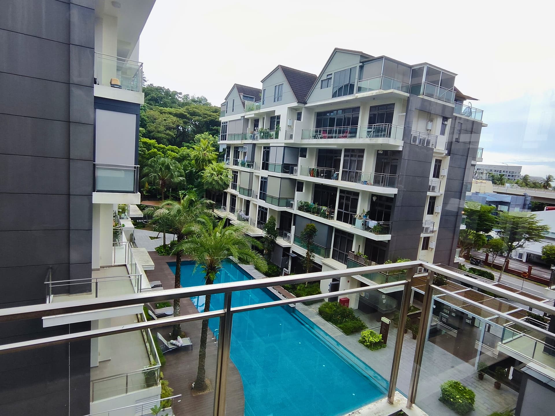 Ensuite at The Foresta @ Mount Faber in D04, Singapore - Photo 3