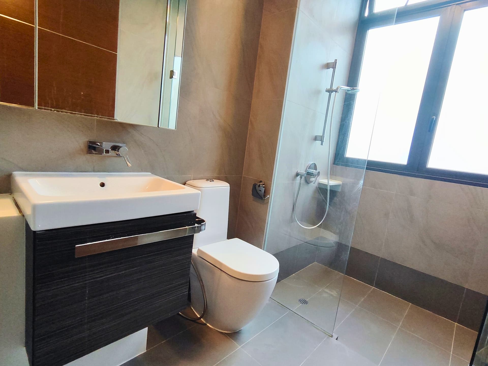 Ensuite at The Foresta @ Mount Faber in D04, Singapore - Photo 4