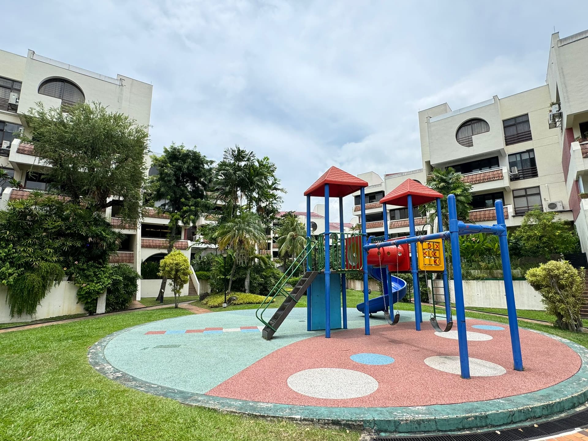 THE HACIENDA in D15, Singapore - Photo 3