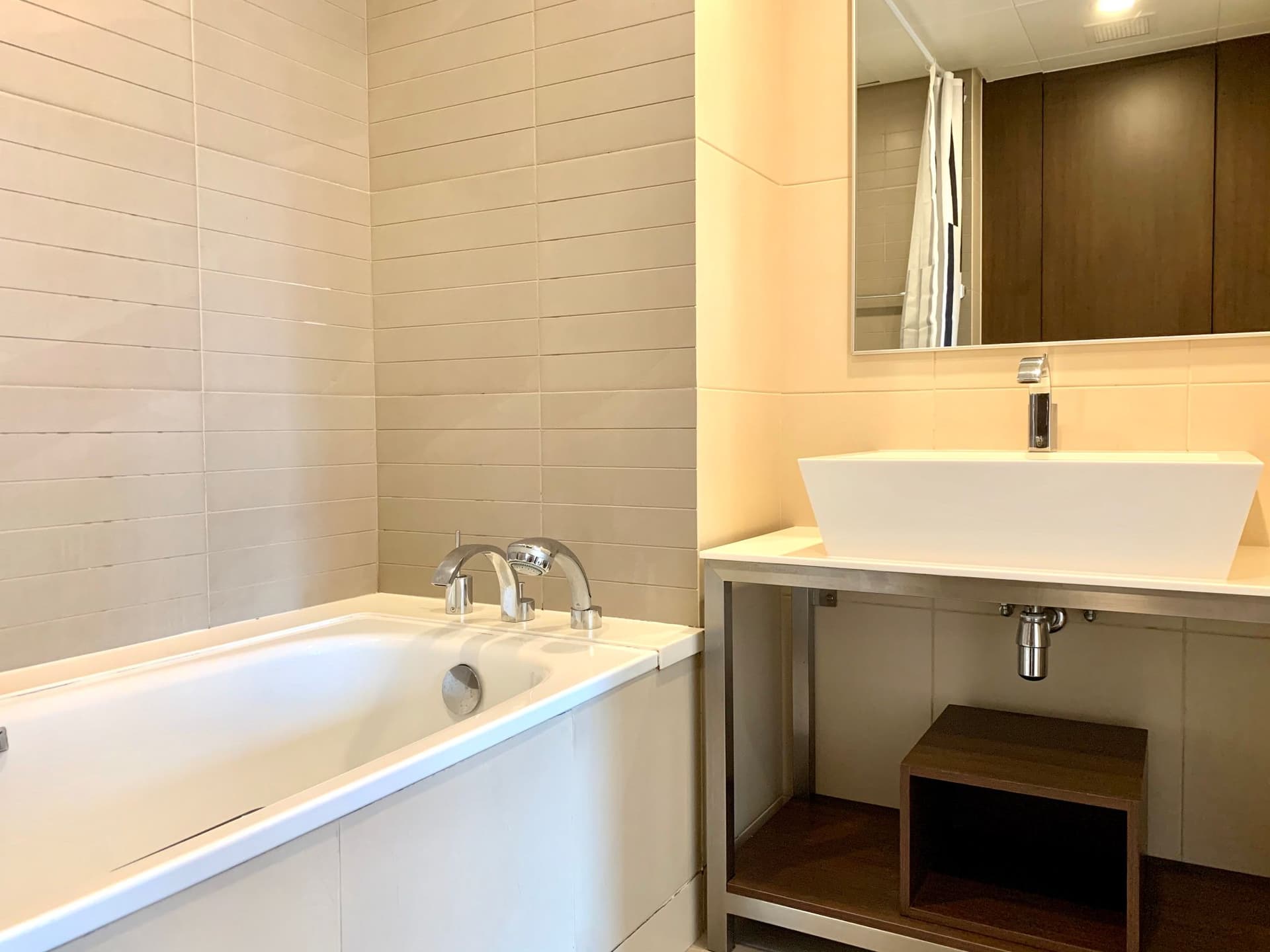 Ensuite at The Sail @ Marina Bay in D01, Singapore - Photo 3