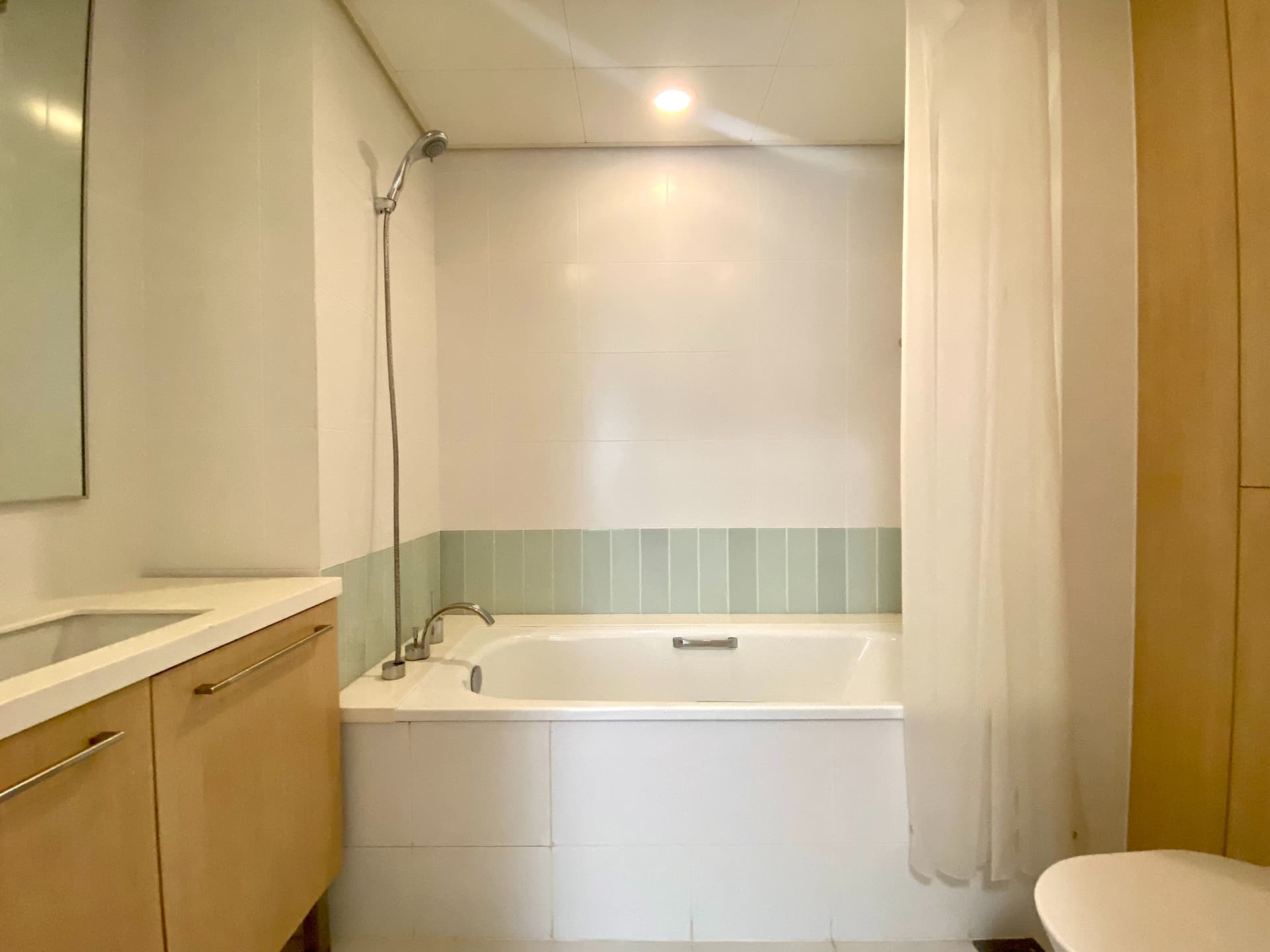 Ensuite at The Sail @ Marina Bay in D01, Singapore - Photo 5