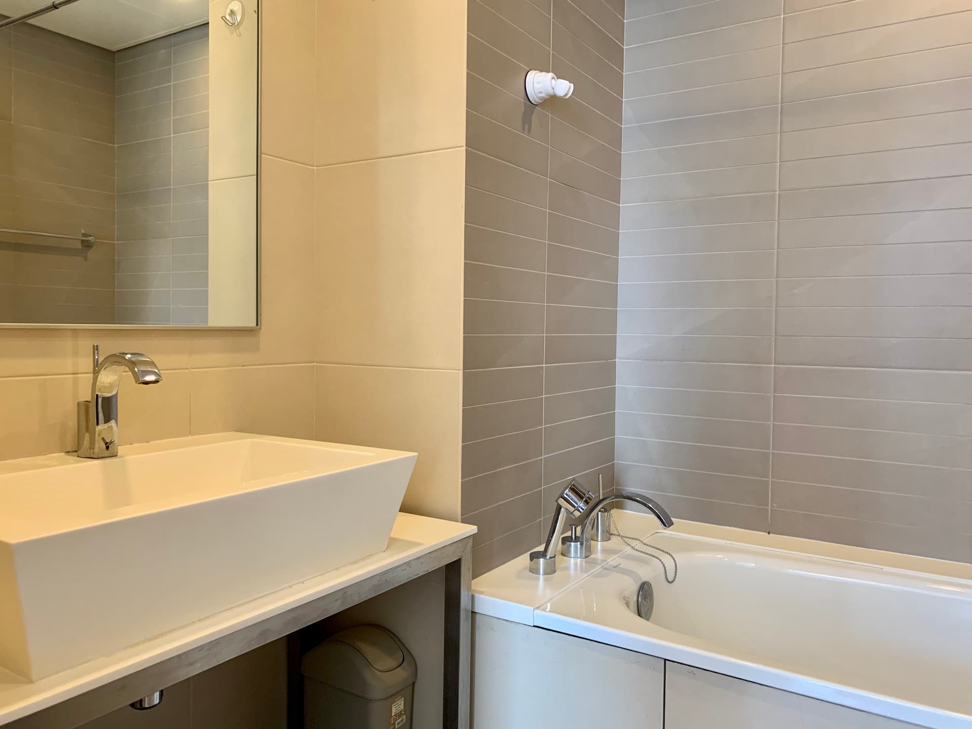 Ensuite at The Sail @ Marina Bay in D01, Singapore - Photo 5