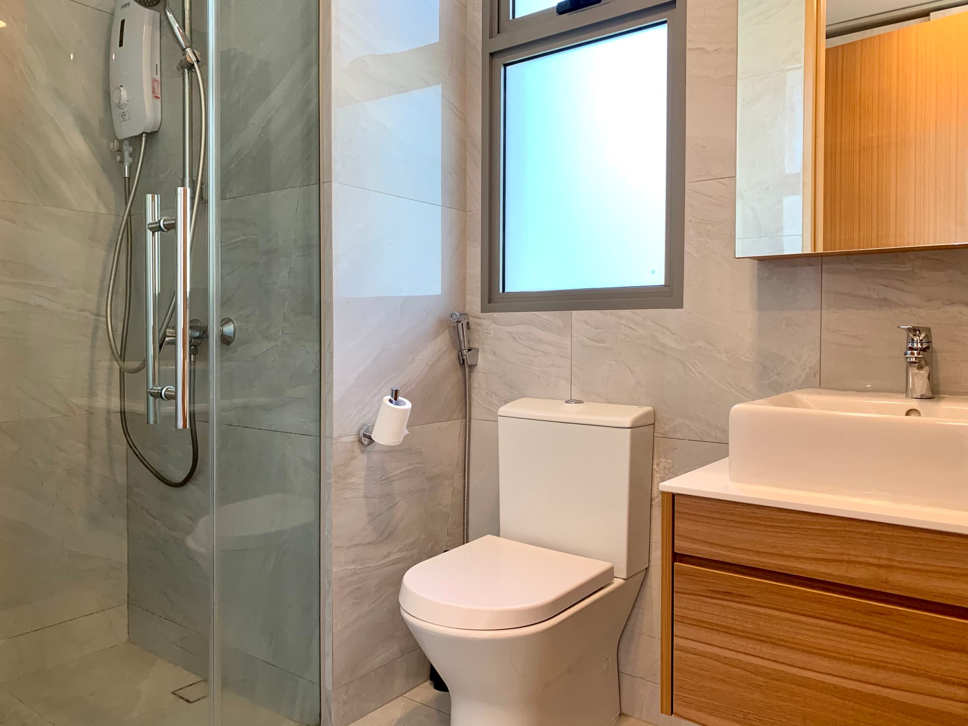 Ensuite at Tre Residences in D14, Singapore - Photo 5