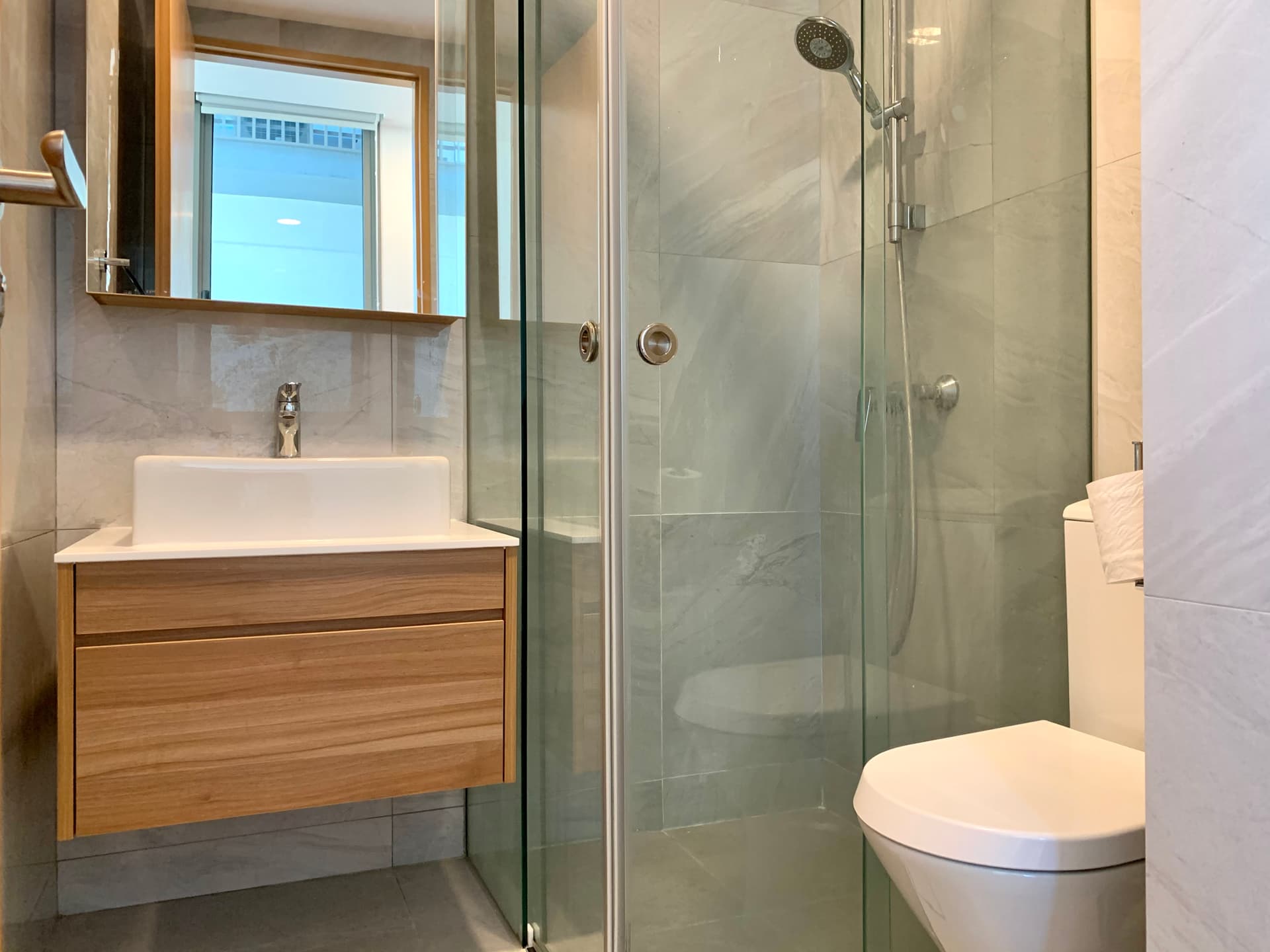 Ensuite at Tre Residences in D14, Singapore - Photo 5