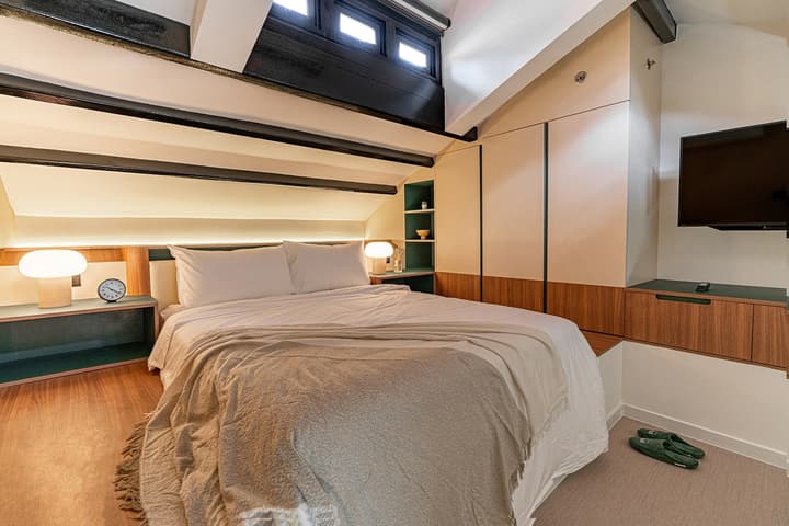Studio at Weave Suites – Midtown in D7, Singapore - Photo 2