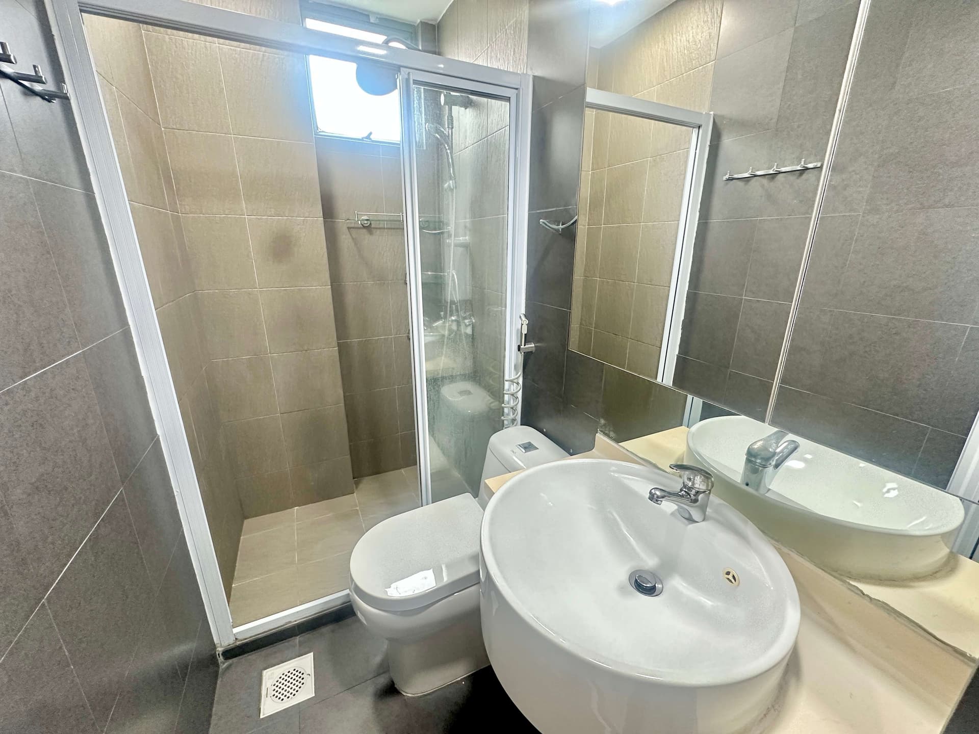 West Bay Condominium in D05, Singapore - Photo 5