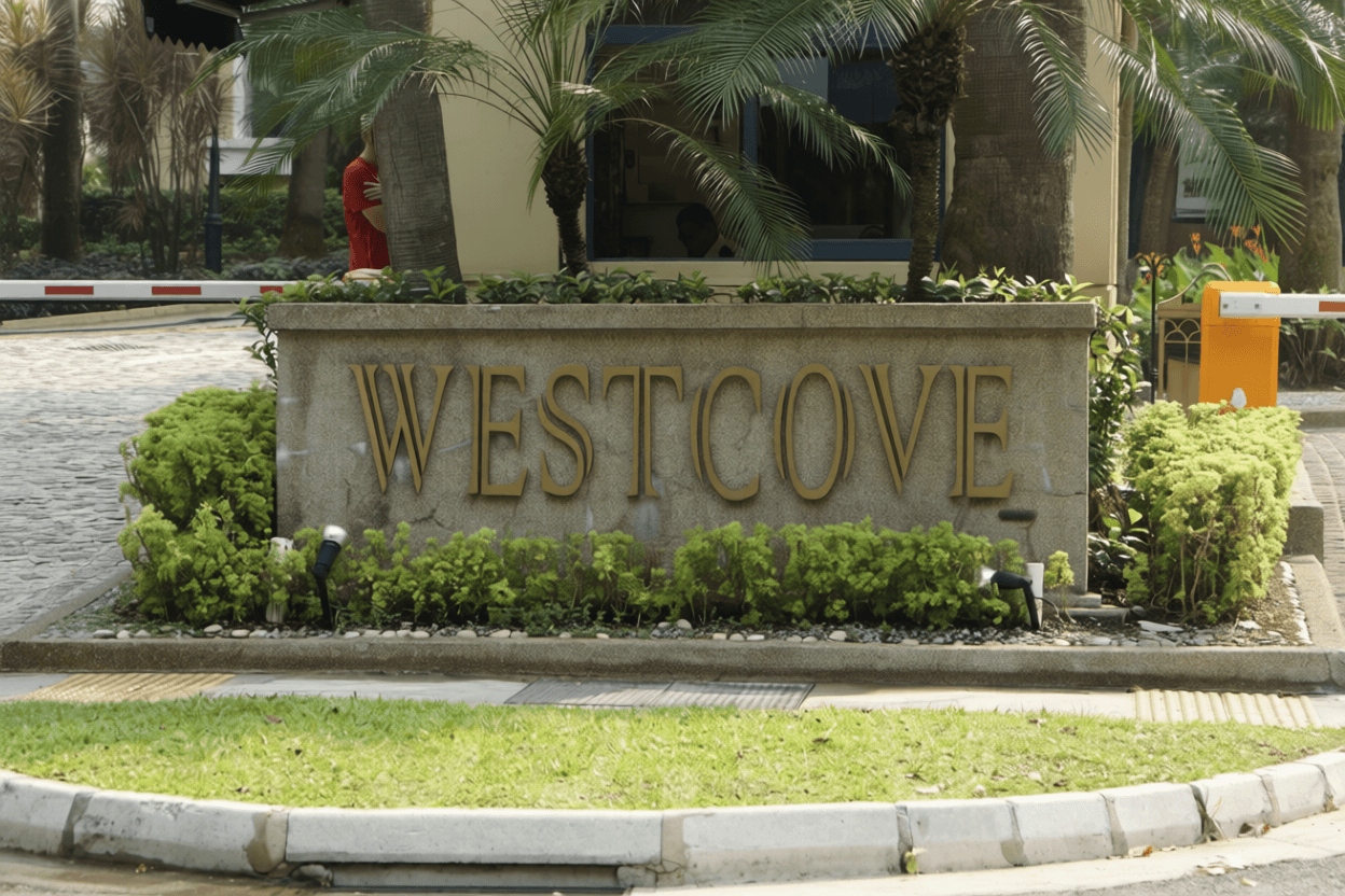 Westcove Condo in D05, Singapore - Photo 4